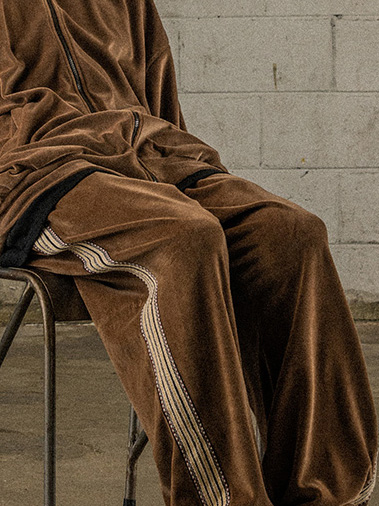 BC Velvet Pattern Track Pants 브라운