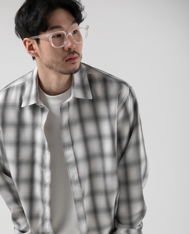 110 그라데이션 체크 셔츠 화이트