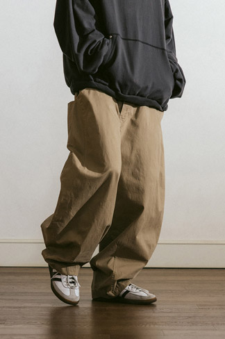 Pit Pocket Dart Chino Balloon Pants