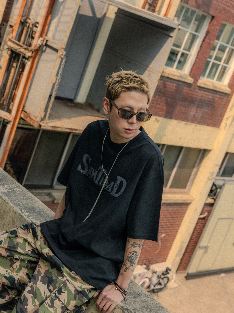 BC 빈티지 크랙 반팔 티셔츠 BLACK