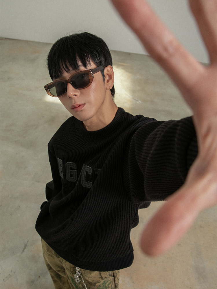 메인 비주얼 이미지 1